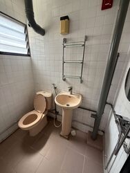Hougang Avenue 1 (D19), Shop House #611447581